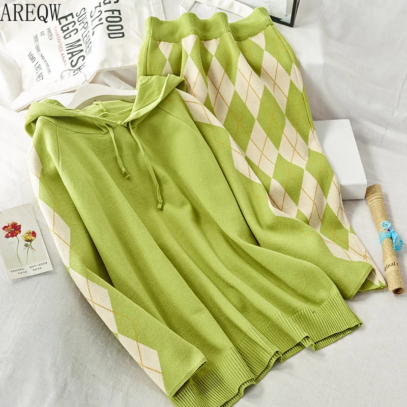 Вязаный комплект свободная куртка с капюшоном + высокая талия юбка на бедрах из