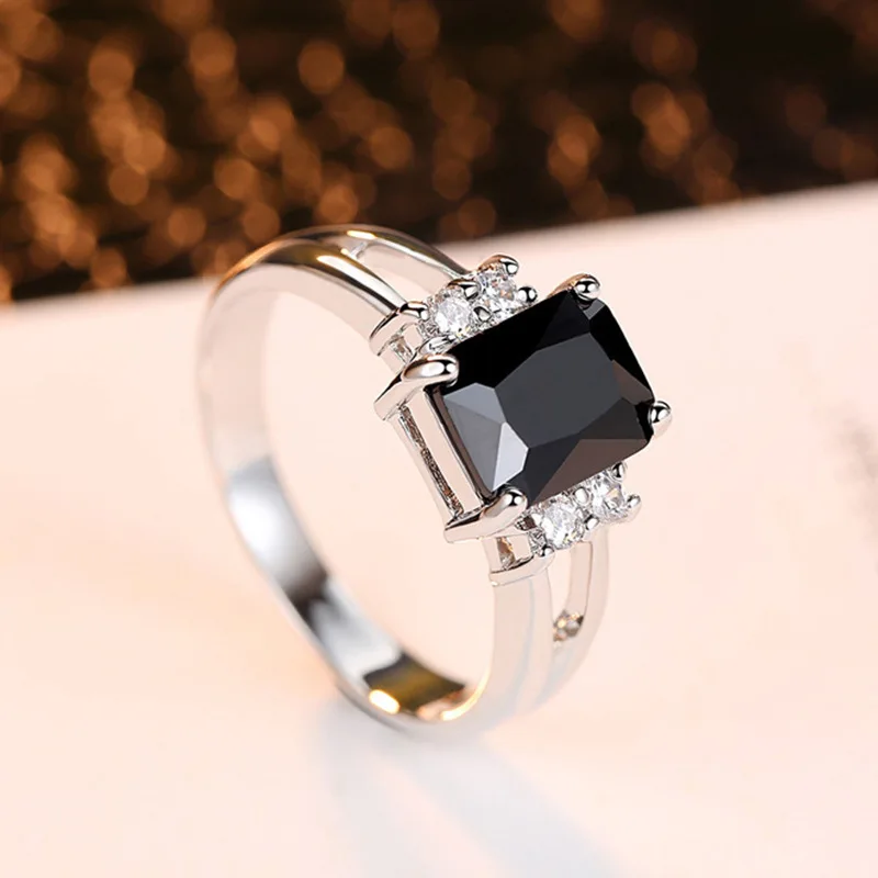 

Vintage Male Female Black Square Stone Ring Fashion Silver Color Wedding Band Crystal Promise Engagement Rings For Men And Women