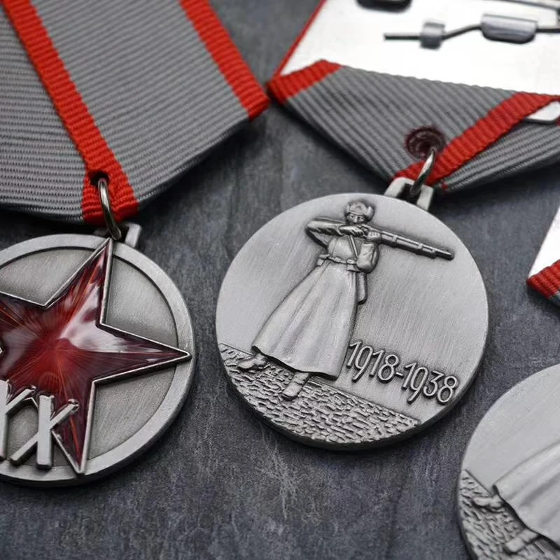 Советские рабочие СССР крестьянцы Красная армия медаль 20 лет красный пять звезд
