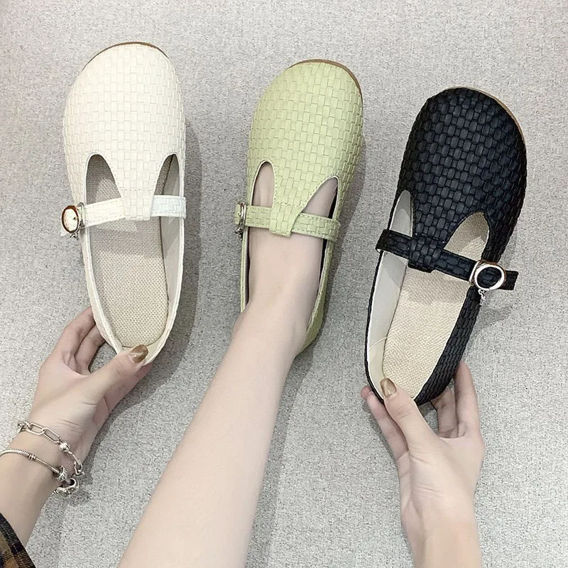 

shoes for women Lightweight Breathable Single shoes ladies fashion metal buckle Female outdoor Soft bottom Large size42 43 Women