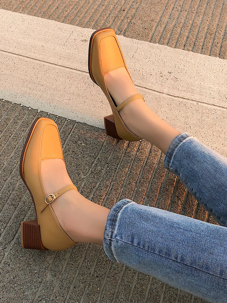 

EOEODOIT Women Retro Mary Janes Pumps Shoes Med Heel Square Toe Buckle Shoes Spring Summer Sandals Leather Pumps