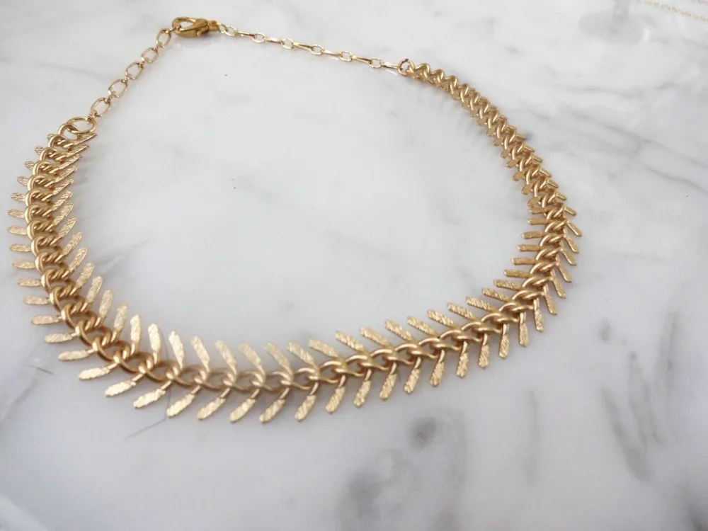 

Tenande Punk Gold Color Leaves Necklaces Pendants for Women Chunky Chain Necklaces Party Jewelry Gifts Femme Bijoux Colar