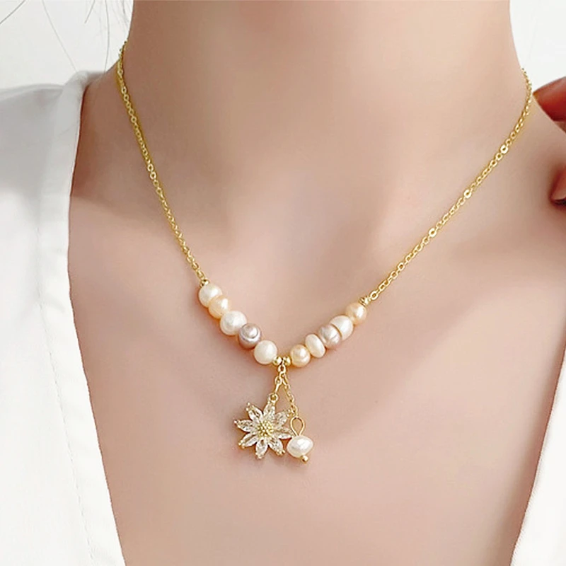 

Luxury Crystal Flower Pendant Natural Kpop Pearl Necklace for Women Fashion Gold Color Chain Choker Jewelry