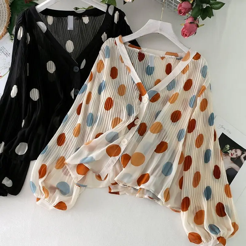 

Sandy Beach Vacation Sun Protection Clothing Woman 2021 Summer V Neck Chiffon Shirt Dot Bubble Lantern Sleeve Coat Female Top