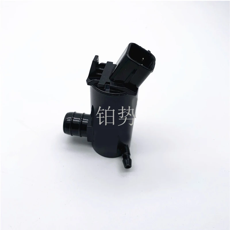 

Car scrubber pump assembly 2016-hyu nda isa nta fe front windshield wiper headlight spray bottle motor glass water bottle