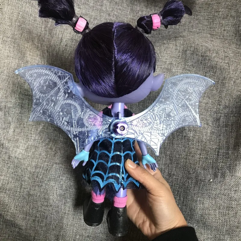

34cm Vampir Toys Junior Vampir Toys Dolls With Light & Music Toys The Vamp Girl Figure Toys For Children Brinquedos