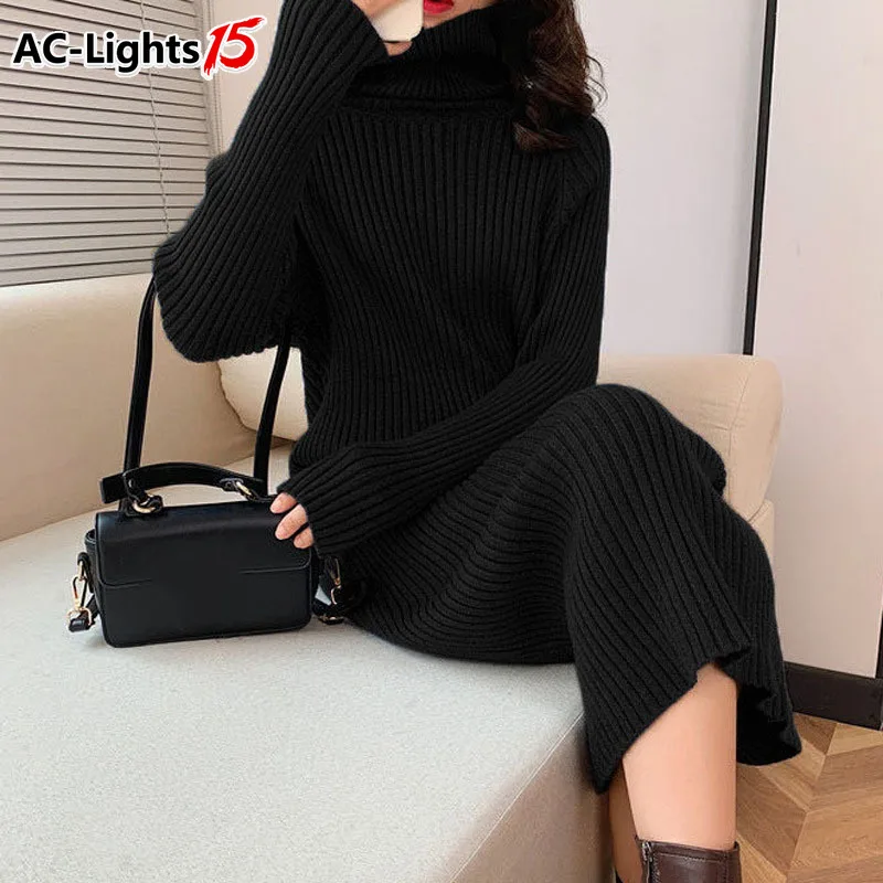 Женское трикотажное платье-свитер в рубчик с высоким воротником - купить по