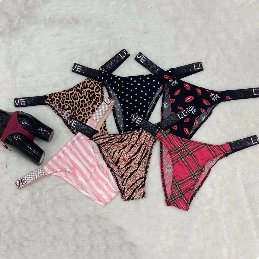 

Sexy Leopard Thongs Rhinestones Letter Underwear Diamonds G-string Low Waist Women Briefs Shorts T-back Fitness Triangle Panties