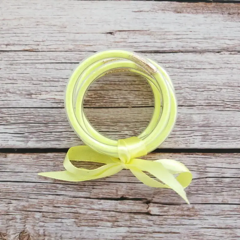 Neon Yellow 45*45 мм радужной расцветки с блестками бантом маленькая Размеры Набор браслетов для От 0 до 4 лет Детские стек силиконовый круг светящиеся браслеты 5 шт./компл - Окраска металла: Neon Yellow