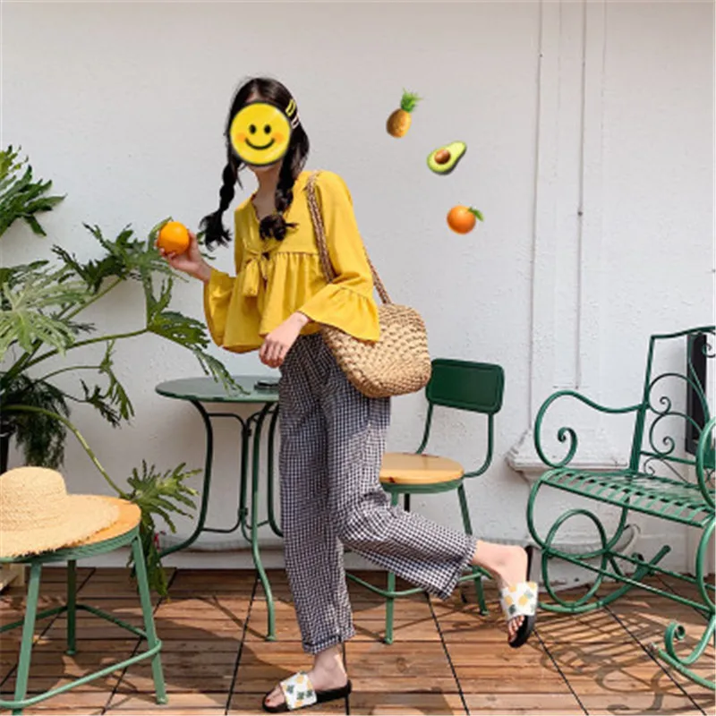 Женские летние тапочки Новинка 2020 года Модные повседневные пляжные шлепанцы с