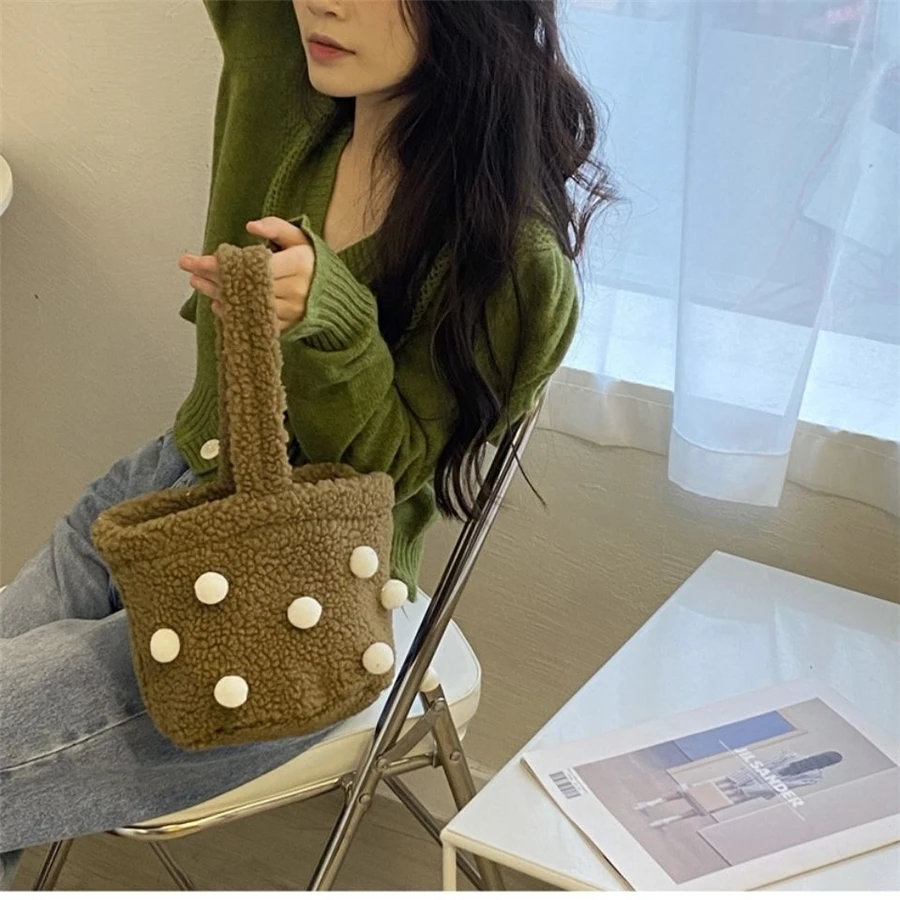 

New Women Handbag Lamb Wool Winter Autumn Bucket Package White Brown Mobile Phone Dot Walking the Dog Hangout Casual