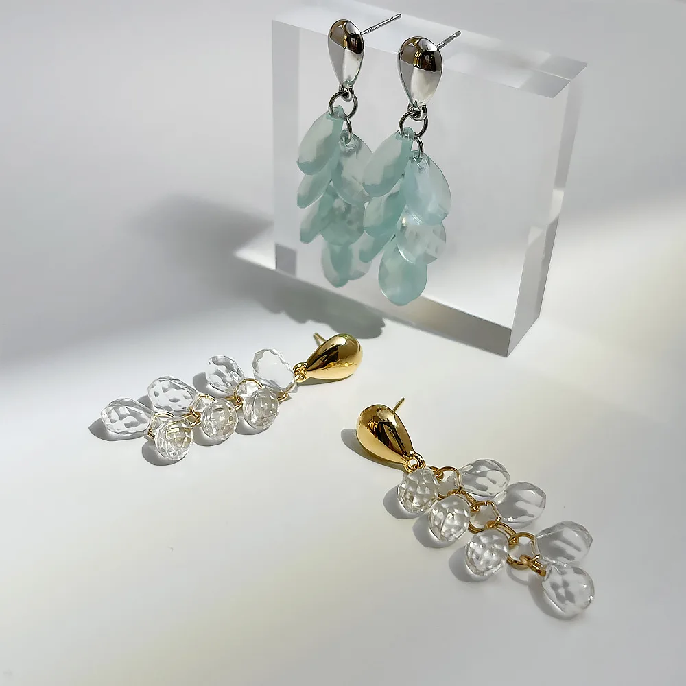 

Minar Stylish Textured Acrylic Leaf Dangle Drop Earring Jewelry for Women Elegant Transparent Lake Blue Long Tassel Earring 2021