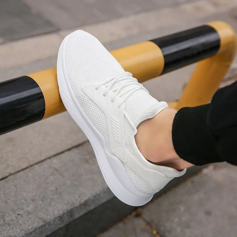 

Casual Men Mesh Breathable Sneakers Lace Up Soft Sole Black White Knitting Outdoor Walking Running Footwear Size 39-44 Autumn