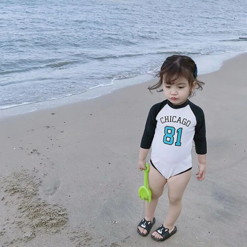 Детский слитный купальник для девочек пляжная одежда с длинным рукавом надписью