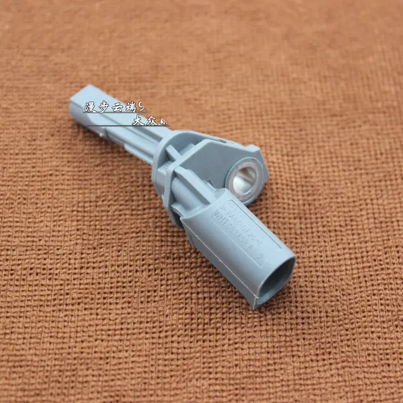 

For Passat Jette SKD Octavia superb CC Touran Golf 6 MK6 Wheel speed sensor ABS sensor WHT 003 857 A WHT 003 856 A