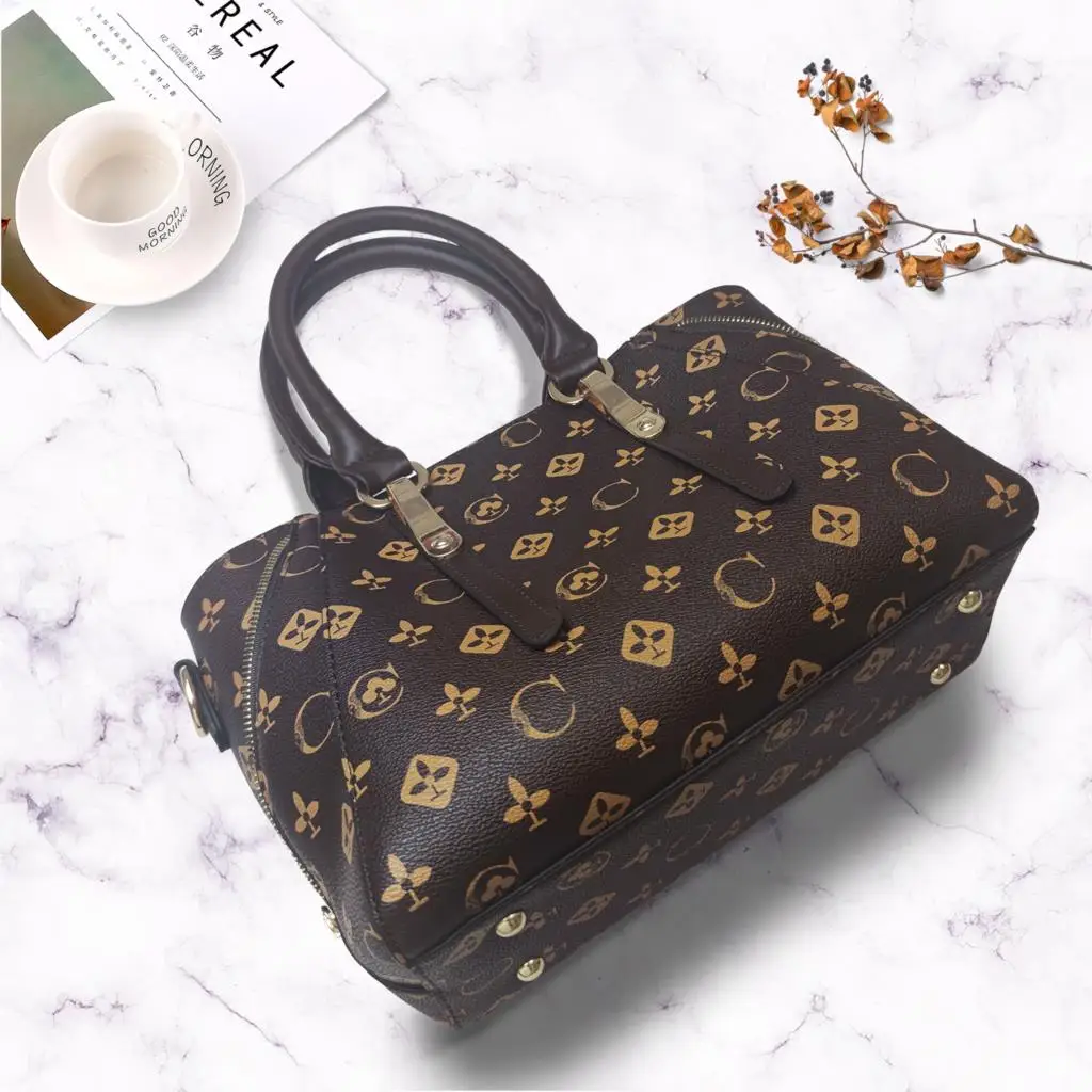 Женская сумка новинка 2021 роскошная модная мессенджер вместительная через плечо