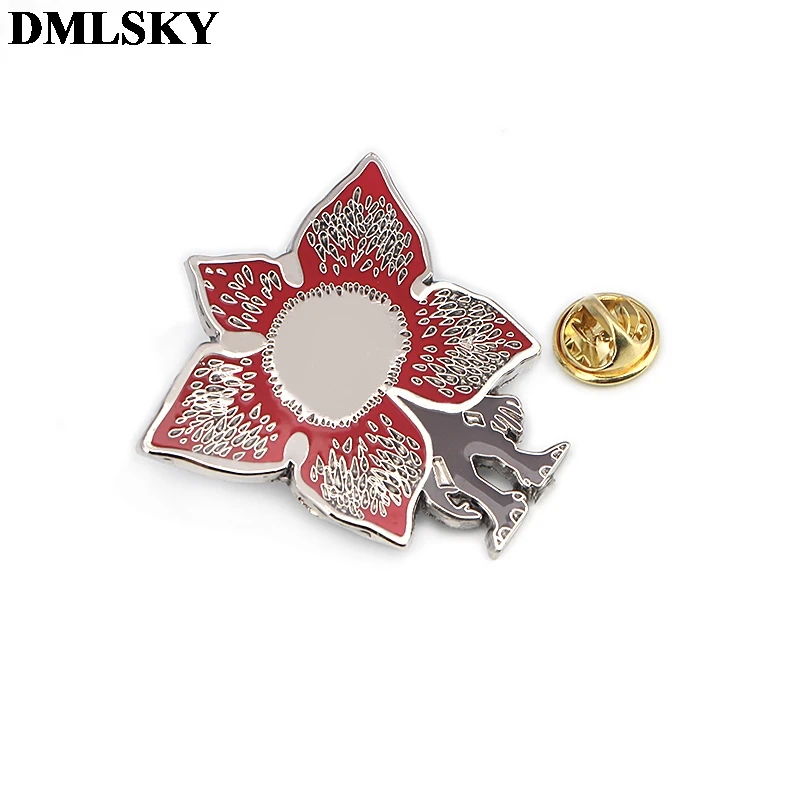 DMLSKY странные вещи Demogorgon мультфильм Металлические Булавки эмалированные Броши для женщин мужчин нагрудные булавки значок для рюкзака джинсовая брошь M3799