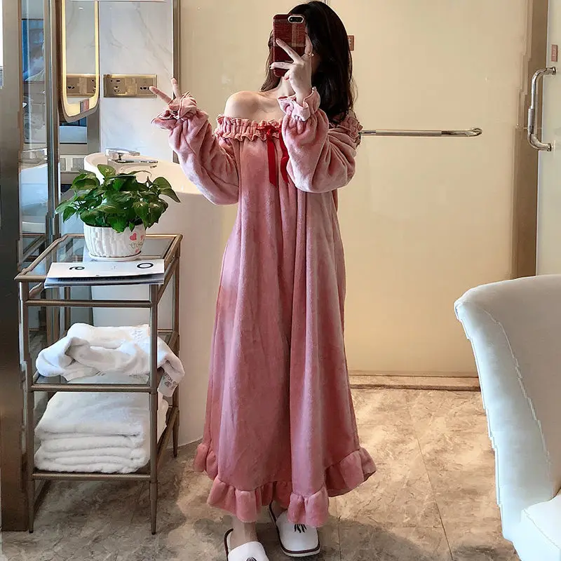 Facecloth Nightgown Women's Autumn and Winter Long Coral Velvet Pajamas Female Winter Thickened Students Cute Home Clothes