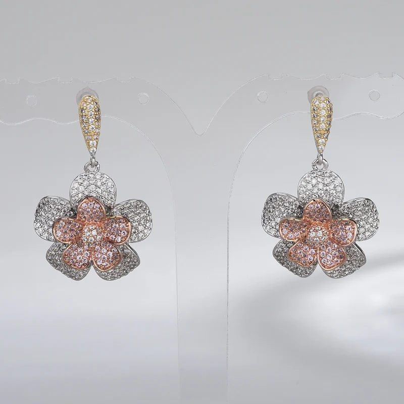 

2020 New Year luxury flower stay cubic zirconia women banquet party long two-tone fashion trendy flower luxury pendant female ac