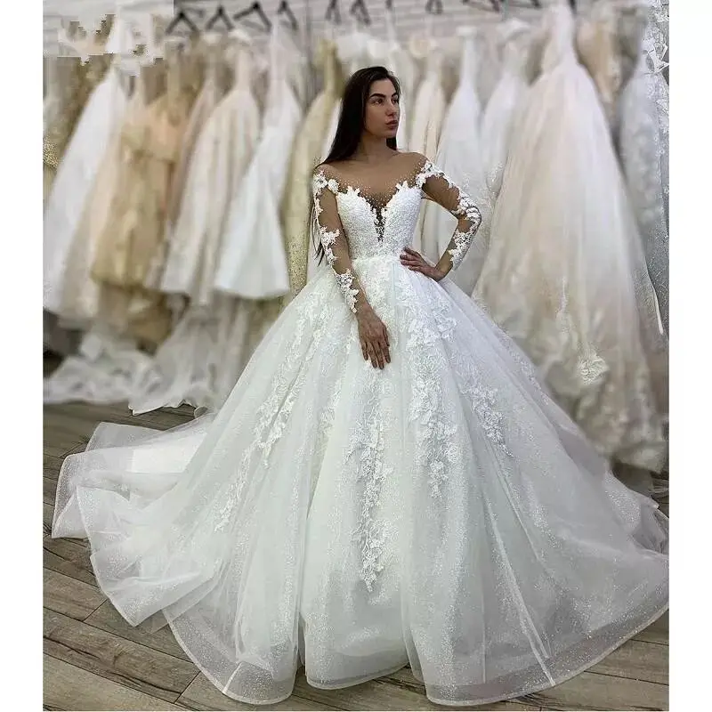 Купи MYYBLE 2021 White Tulle Lace Appliques Long Sleeves V-Neck Floor-Length Ball gown Wedding dress Chapel Train Custom made за 9,034 рублей в магазине AliExpress