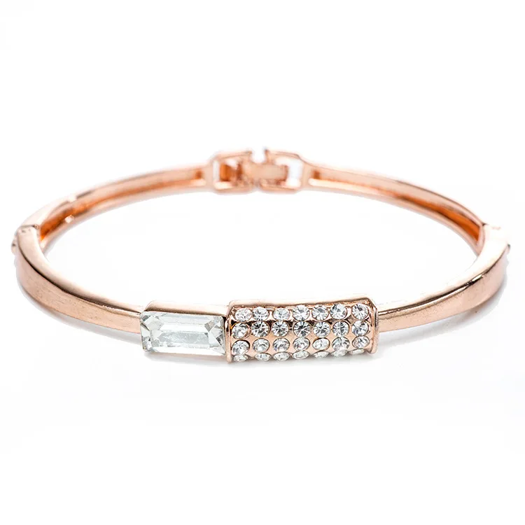 Европейская и американская мода Модный не выцветающий браслет для девушки