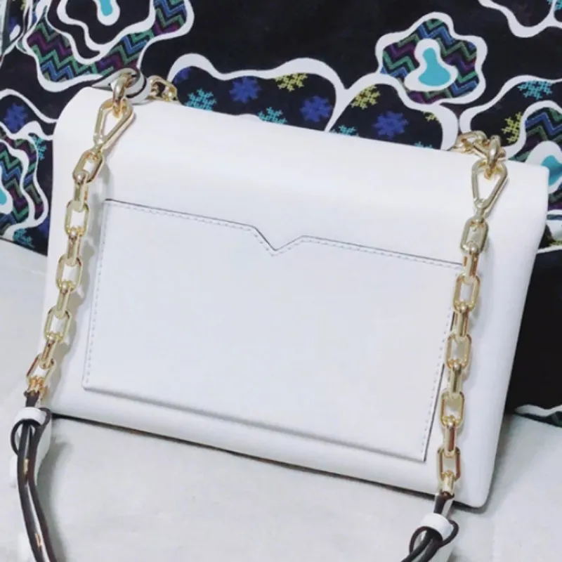 

Famous Brand Women Bags Street Real Leather Cowhide Small Chains Bag Fashion Wedding Party Lady Red Shoulder Crossbody Bags