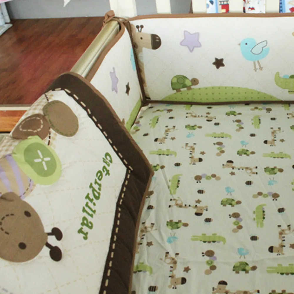 Комплект постельного белья для малышей с вышивкой из 6 предметов 100% хлопок |