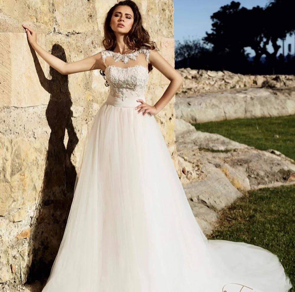

Wedding Dress A-Line O-Neck Tank Lace Appliques Sequined Beads Backless Illusion Floor Length Sweep Train Elegant Bride Gown New