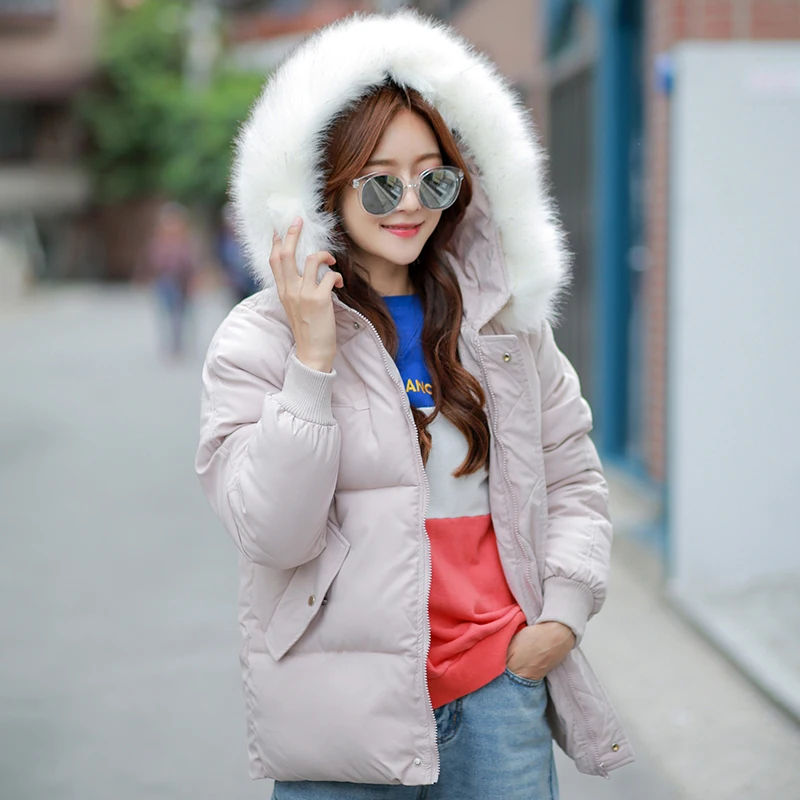 Женская куртка с меховым воротником черная или бежевая короткая парка капюшоном