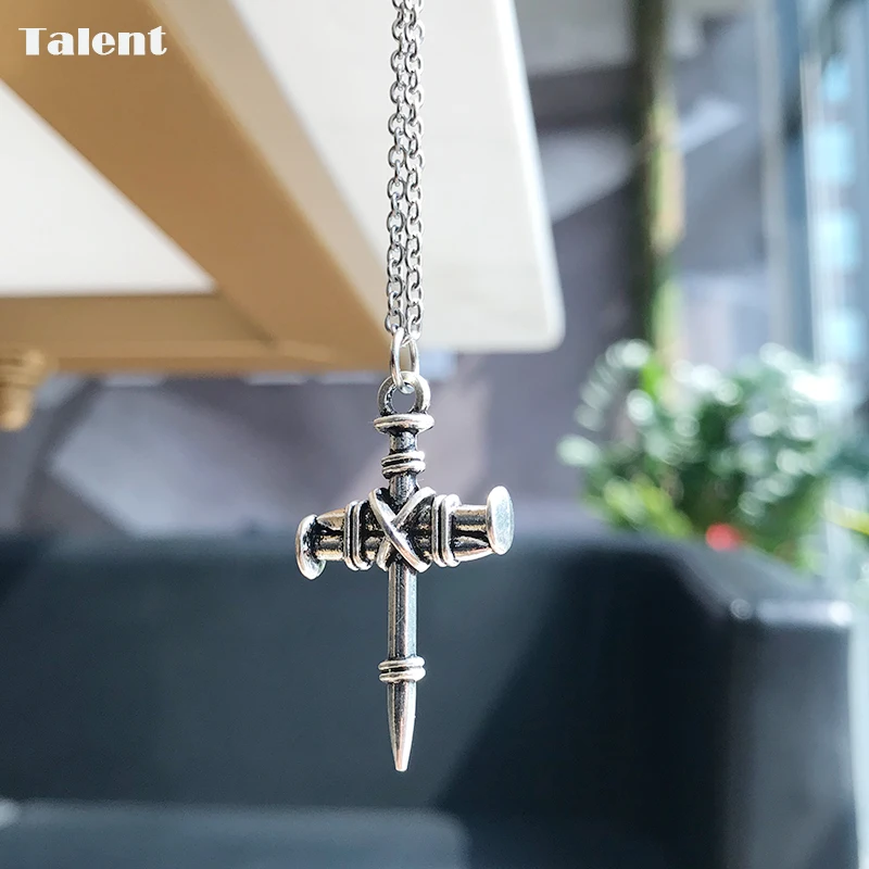 Талант Ретро ногтей Иисус крест ожерелье серебро Цвет для мужчин и женщин кулон