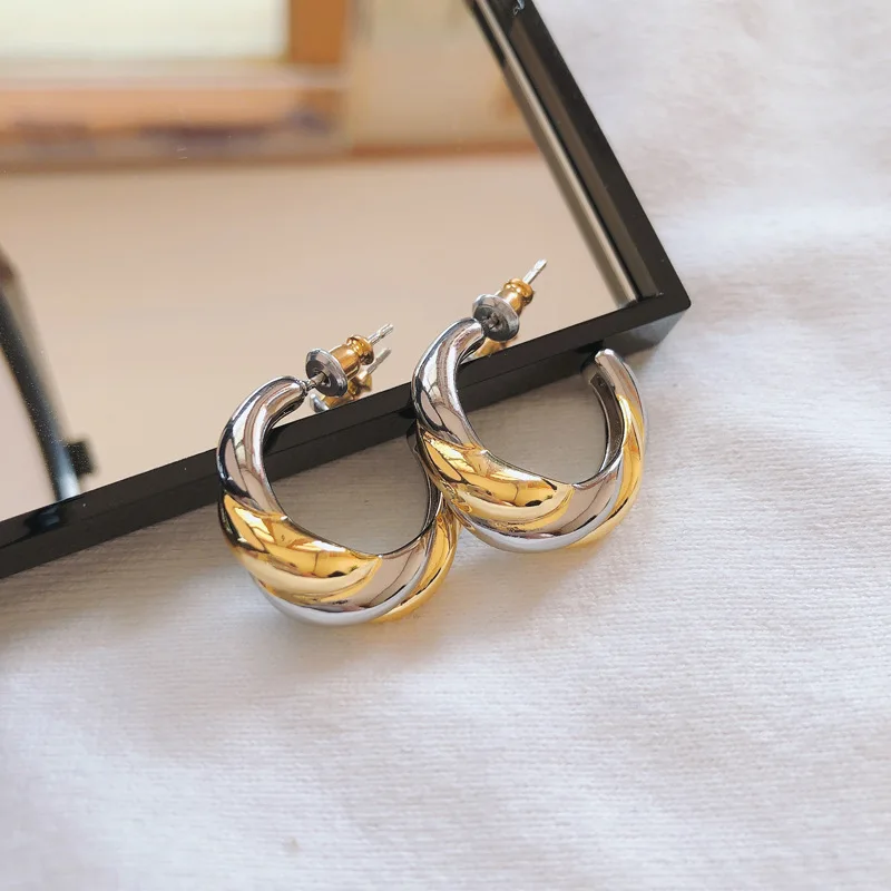 

Silvology 925 Sterling Silver Twist Weave Double Color Stud Earrings for Women Minimalist Earrings 2021 Trend Designer Jewelry
