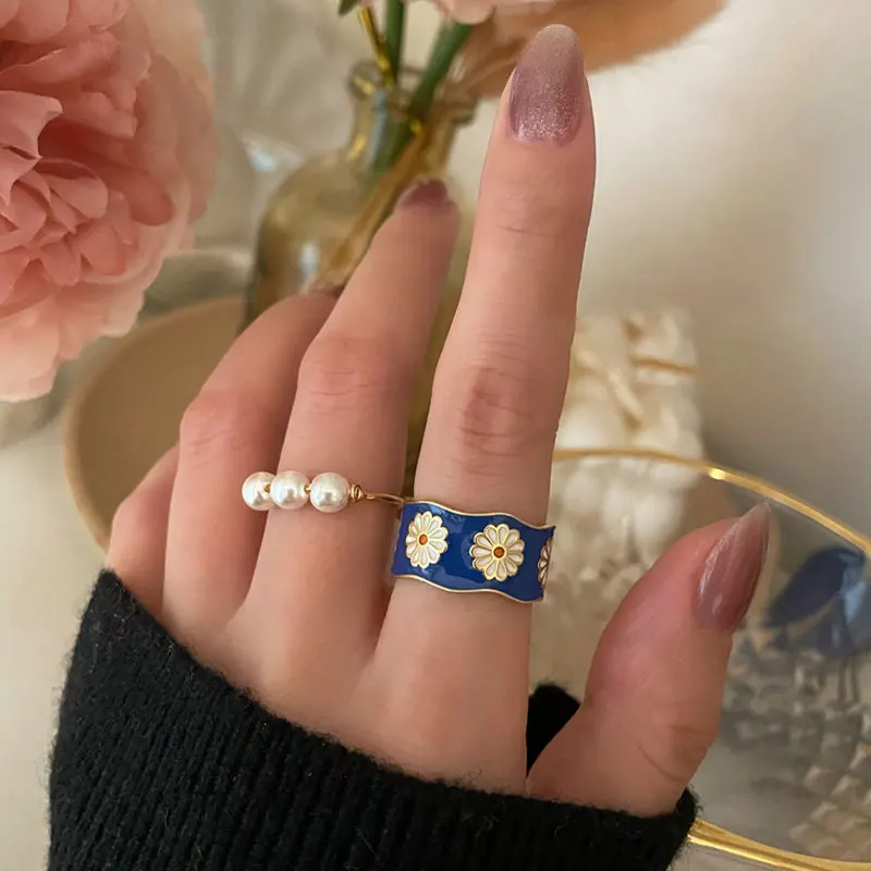 

New Vintage Temperament Flower Ring Retro Drip Glaze Blue Daisy Opening Adjustable Ring For Women Girls Fashion Jewelry Gift