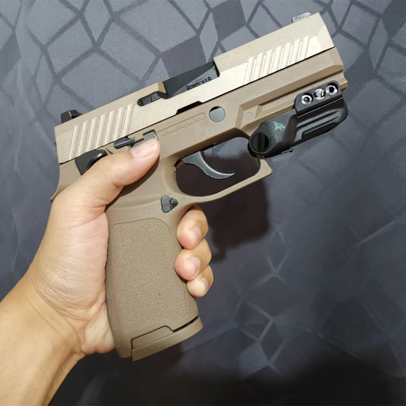 

Compact Low Profile Green Laser Sight Built-In Rechargeable Battery Subcompact Green Laser Fit Airsoft Glock Railed Pistol