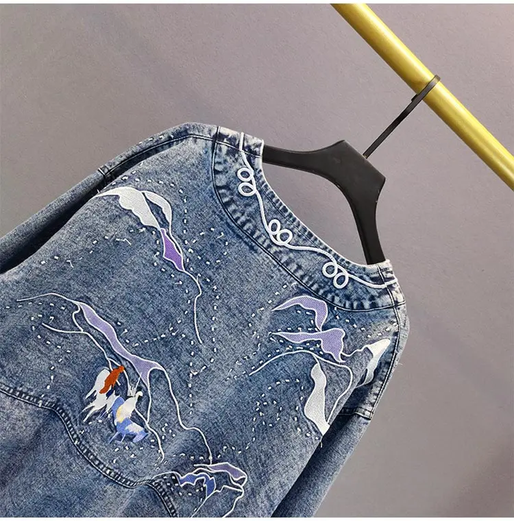 

2021 Spring Fall Loose Plus Size Embroidered Denim Jacket New Ins European V-neck Women Coat Long Sleeve Mid-Length Jeans Top