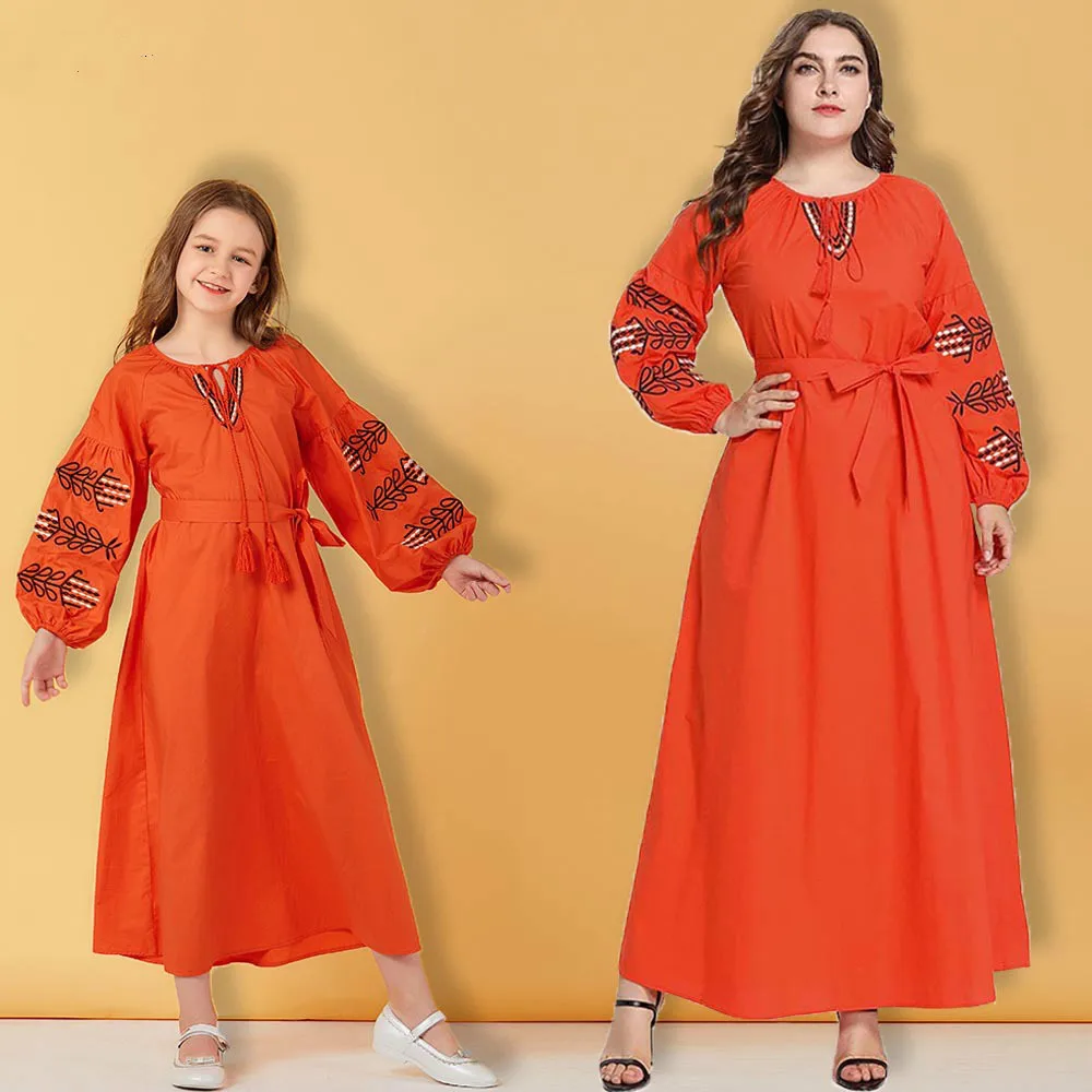 Женское зимнее платье с длинным рукавом и вышивкой|Женские платья| |