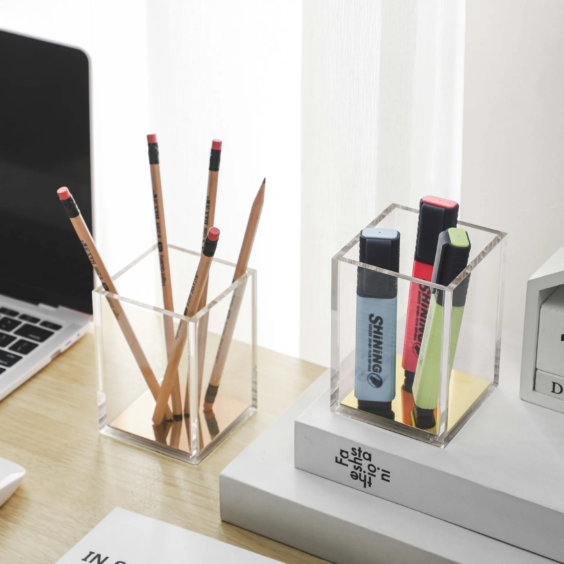 

Clear Acrylic Pen Holder Desk Organizer Office Storage Desktop Kawaii Desk Accessories Make Up Brushes Stationery Holder
