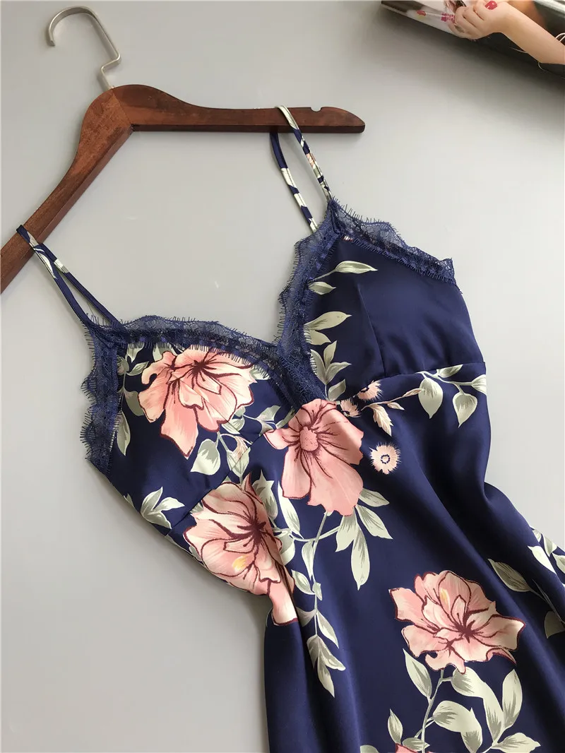 Ночная сорочка женская с цветочным принтом стильная Пижама на бретельках