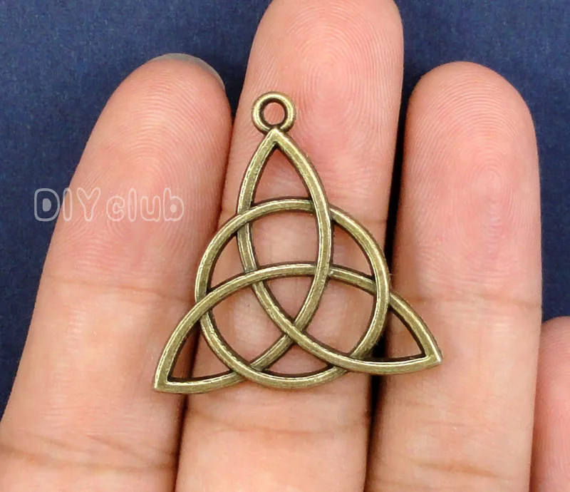 50pcs 30x29mm Винтажные ирландские кельтские узлы сельтический треугольник символ Трикветр тройной узел кулон треугольник узел Шарм 5~ 120 шт./лот - Окраска металла: 50pcs 30x29mm