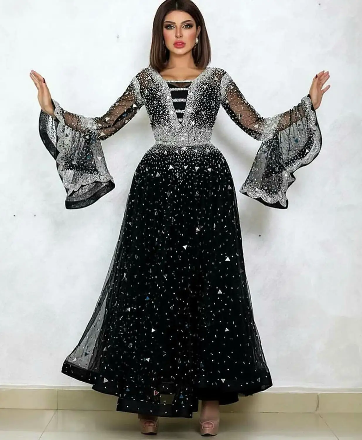 

Evening Dress A Line Long Sleeve With Beading Crystal Floor Length For Women Black Tulle Dubai Prom Party Gown Plus Size