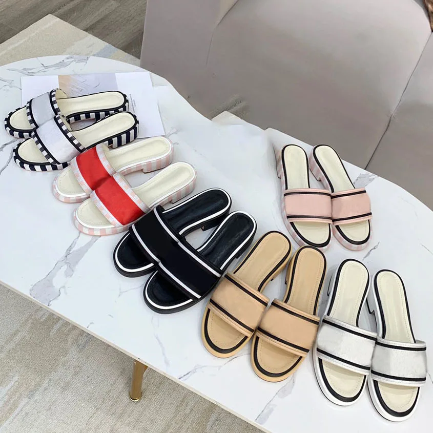 

New Summer Top Quality Women's Slippers Luxury Brand Designed Shoes Anti-slip Women Shoes Ladies Slippers Outdoor Flat Slippers