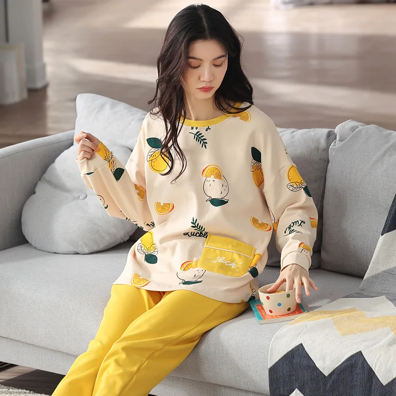 

Осенняя мягкая женская трикотажная свободная и дышащая удобная домашняя одежда с длинными рукавами и рисунком из мультфильма