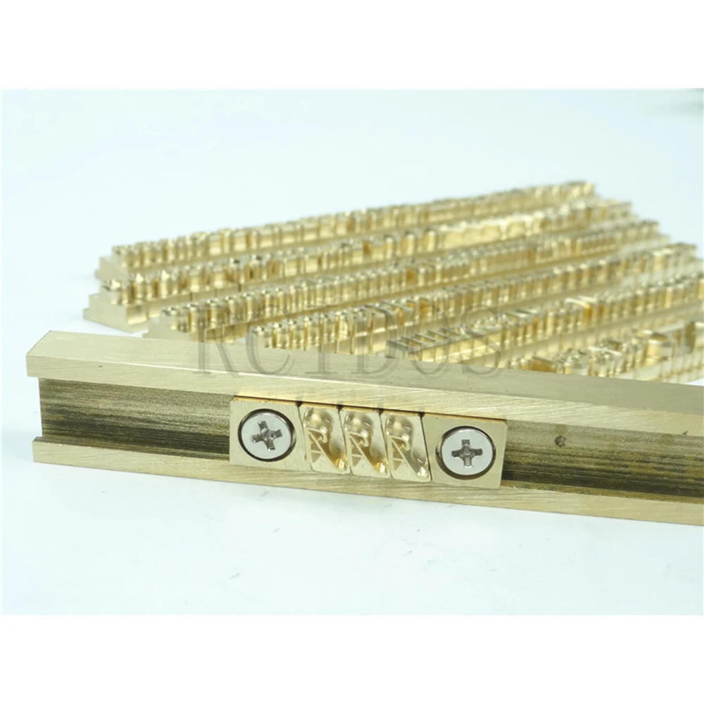 Time New римские/Microsoft/курсивные буквы T формы гибкие латунные для штамповки 184