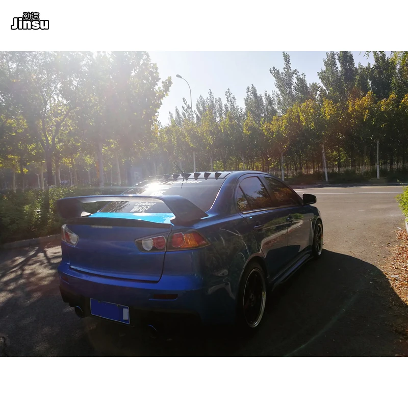 Поддельный и имитирующий углеродное волокно задний спойлер на крышу губа для