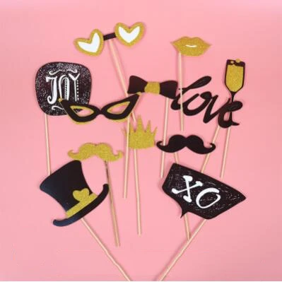 Креативная маска для фотосъемвечерние на день рождения с изображением героев