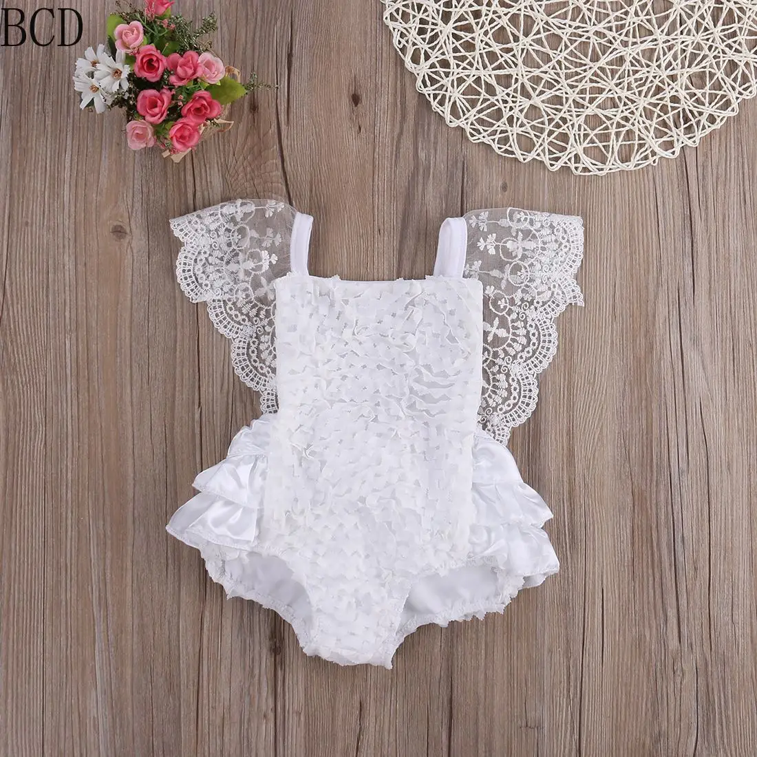 

Summer Baby Girl Lace Bodysuit Princess Bow Ruffles Short Sleeve Sunsuit Jumpsuit Outfits for Infant Newborn Girl Clothes 2021