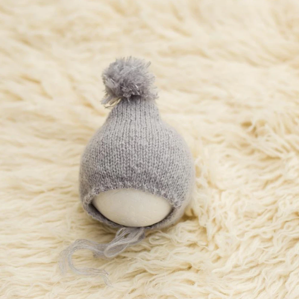 Серый Вязаная крючком шапка Ylsteed для новорожденных; реквизит для фотосъемки новорожденных; шапка с помпонами для новорожденных; аксессуары для фотосъемки; вязаная детская шапочка - Цвет: Серый