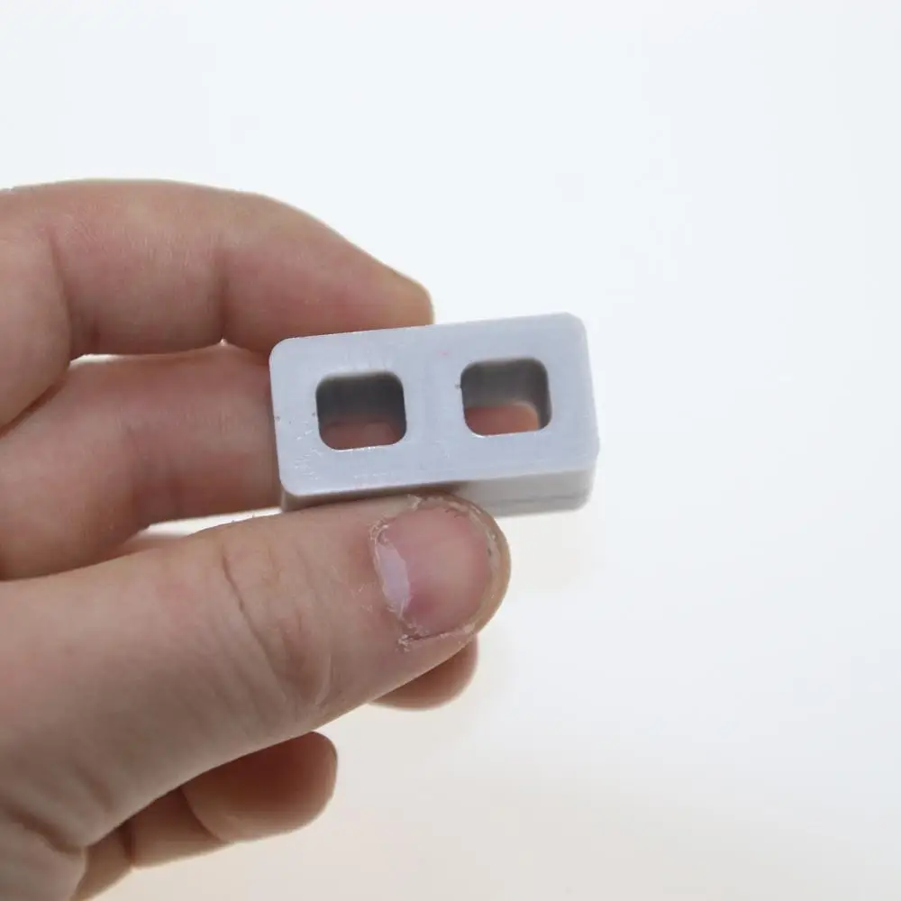 Мини-цементные кирпичи и ступки позволяют создавать свои забавные гаджеты