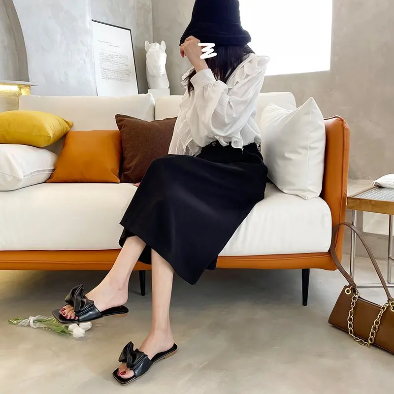 

Low Square heel Slippers Casual Butterfly-Knot Female Shoes Slides Summer Clogs Woman Block Luxury 2021 Flat Beach Rubber Hoof H