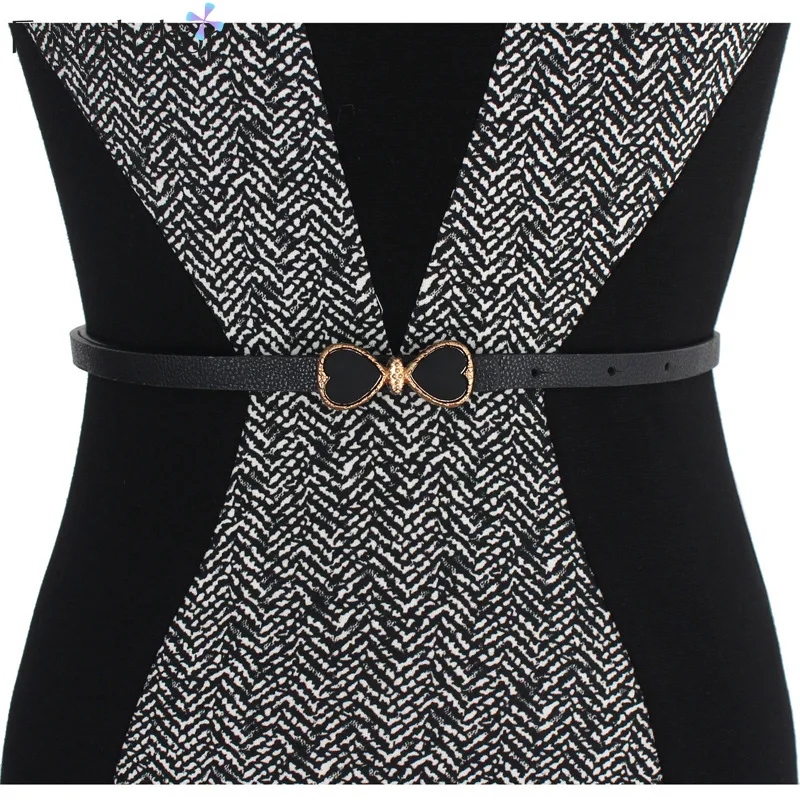 Слитный женский костюм с контрастным платьем в стиле пэчворк для работы деловой