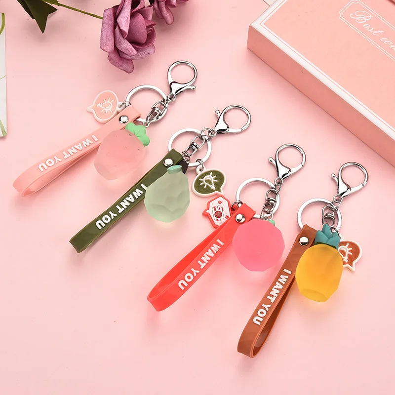 

2020 Fashion Summer Fruit Keychain apple Ananas comosus Pear Strawberry Keyring Fresh Fruit Pendant Cute Fruit PVC Key Chains